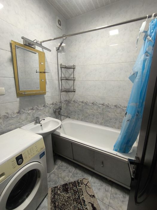 Сдаю квартиру  чилнзр:19квартал 2комнат 2этаж Зеркалка