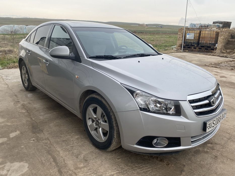 Lasetti Cruze 1.6 Dons