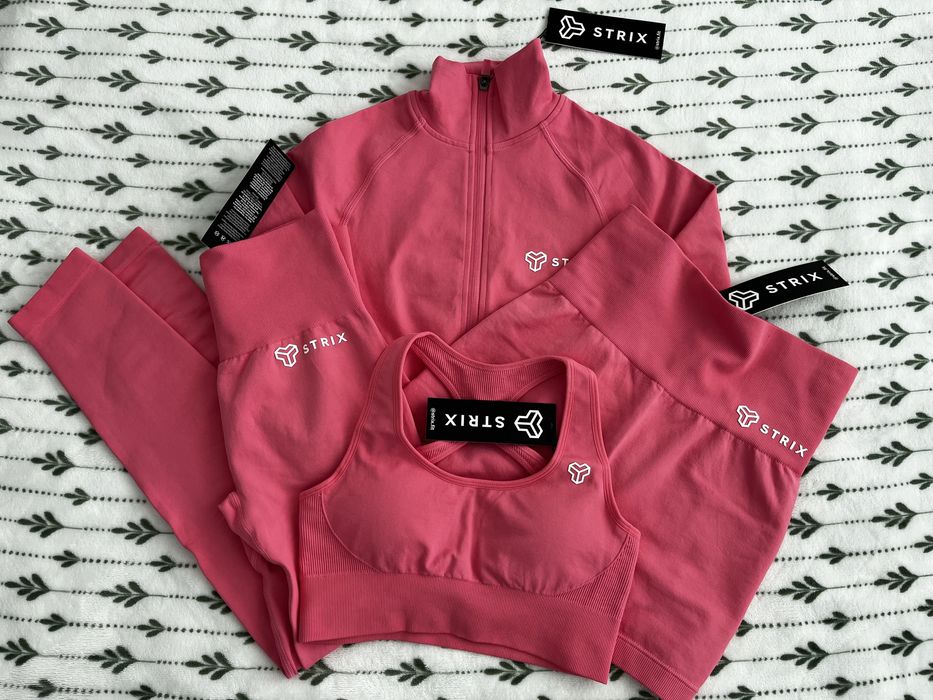 Чисто нов комплект на STRIX с етикетите.