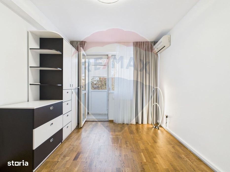 De inchiriat apartament 4 camere | Curte 127 mp | Foisor & parcare