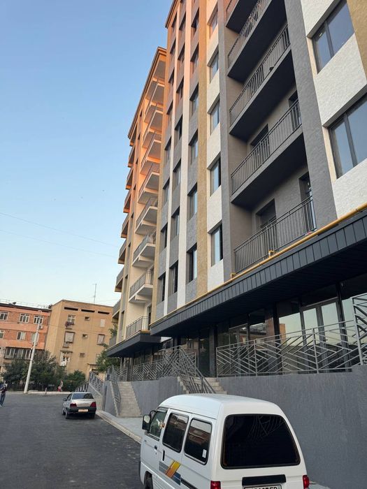 Срочно сотилади 2 хонали квартира!
Новостройка, Алгоритм-31 да жойлашг