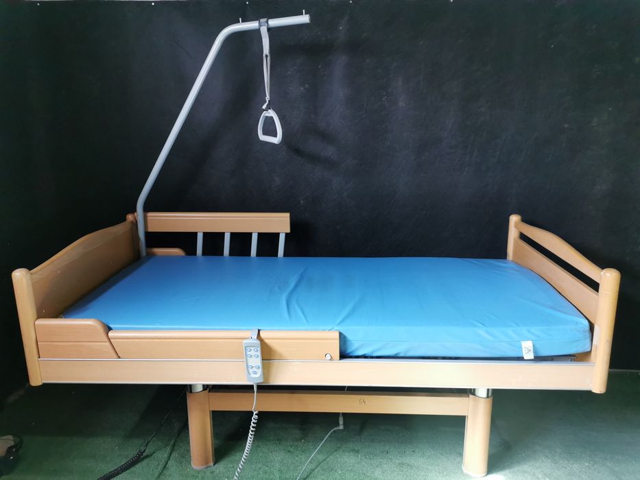 Електрическо болнично легло
