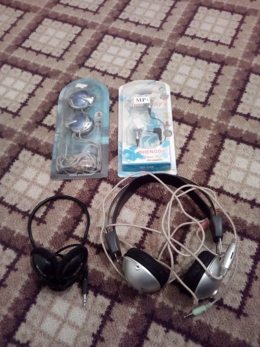 Продавам нови уокмен, слушалки, MP3 плейър и TDK тонколона