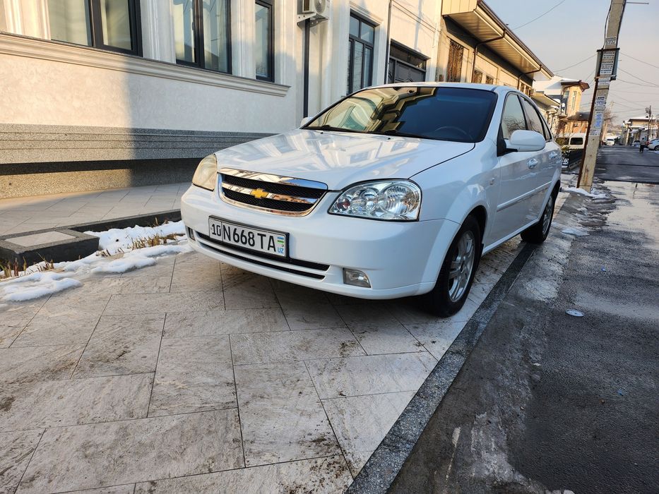 Срочно не дорого Lacetti-2013г. АВТОМАТ. ГАЗ. Звонить 12 до 19 часов.
