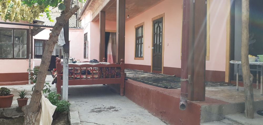 Фергона шахар текстил худуди жойлашган уй келишилган холода сотилади