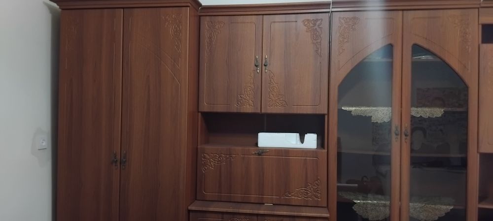 Сервант в отличном состоянии