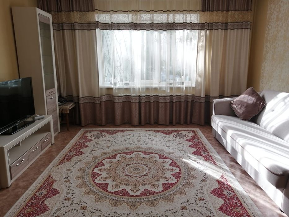 Ковер в зал красивый