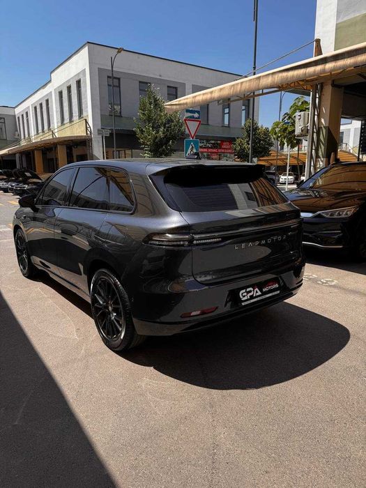 LEAPMOTOR C10 Гибрид 2024й краска тозза