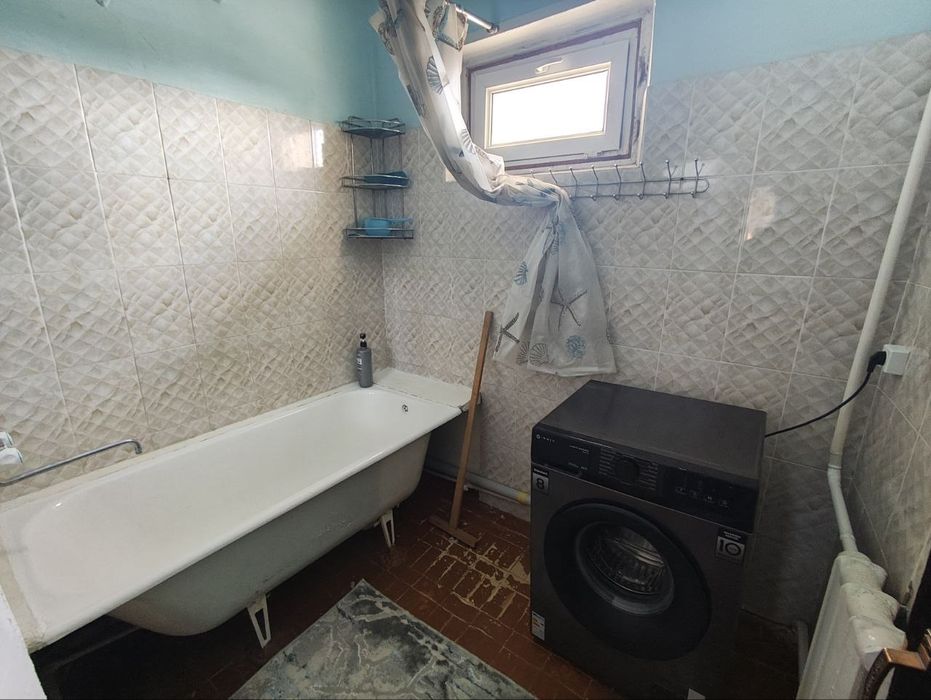 Сдаётся двух комнатная квартира нижный терассе с обстановкой