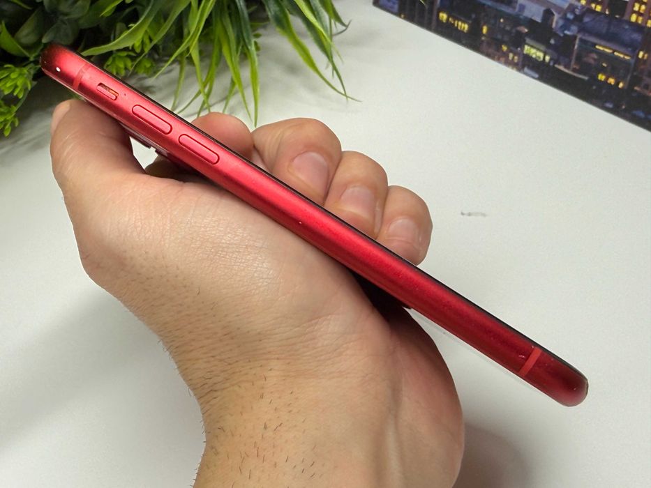 iPhone 11 64GB Red 100% Батерия Гаранция