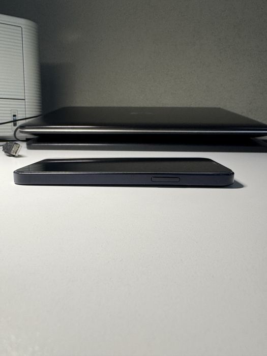 Apple iPhone 12 64GB Midnight Black – Много добро състояние