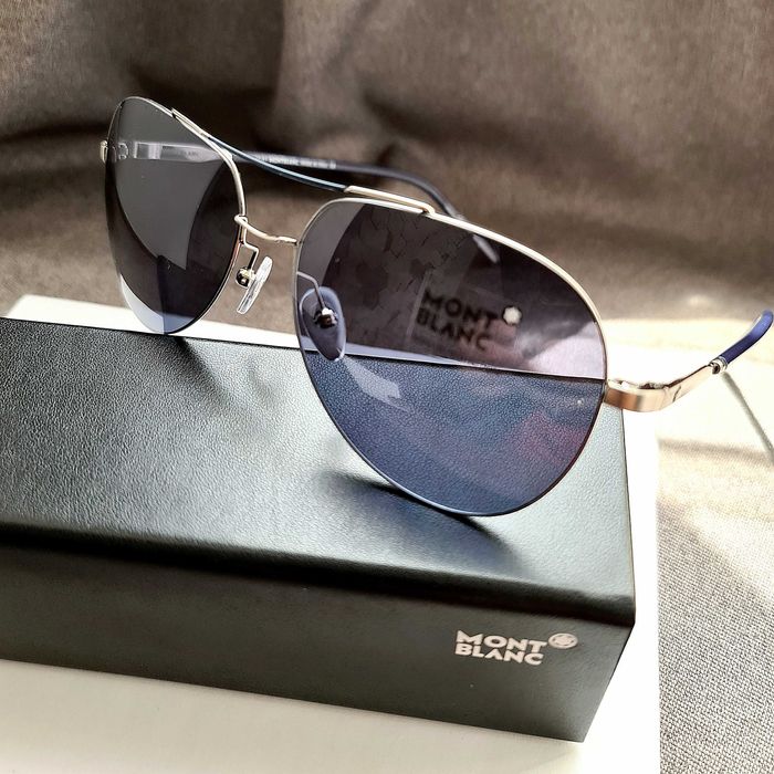 Солнцезащитные очки.