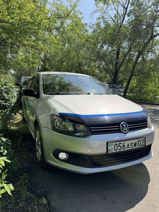 Продам машину polo 2012 год .