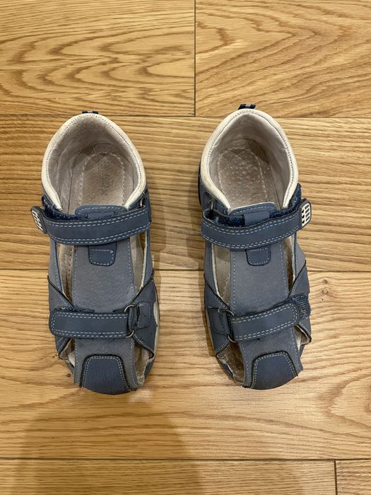 Продам сандали детские