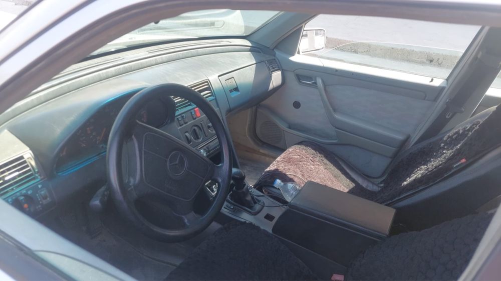 Mersenes benz 1992год