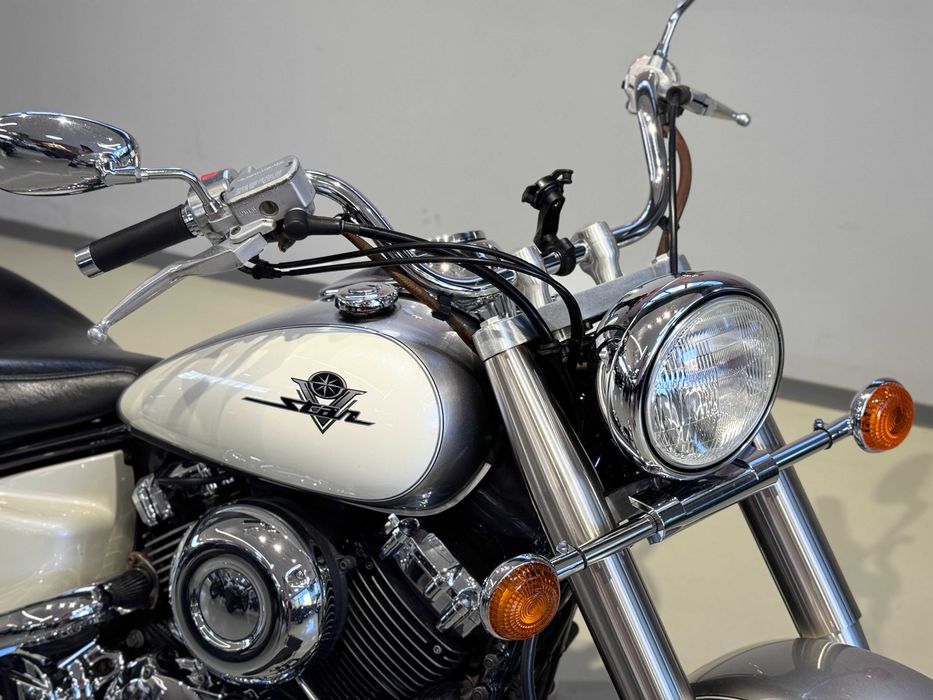 Motocicleta Yamaha Drag Star 650