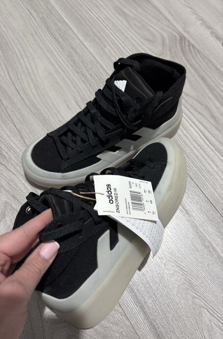 Adidas- Teneși inalti