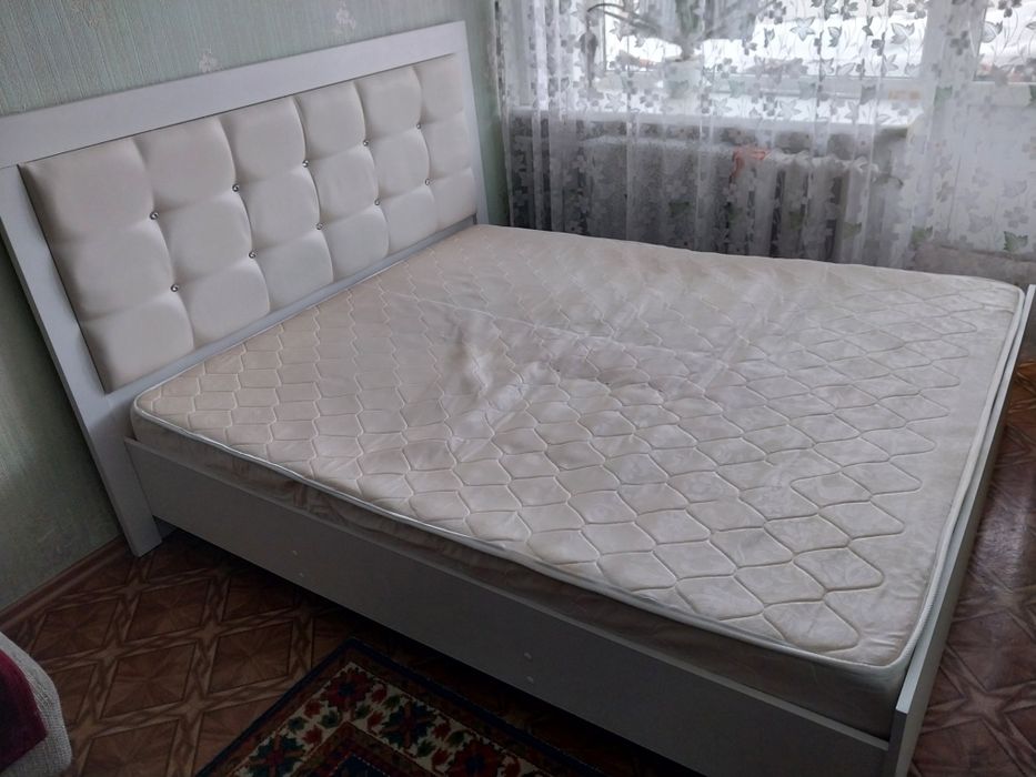 Кровать двухспальная