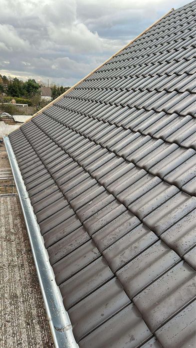 Tomi Bau oferte pt acoperisul tau