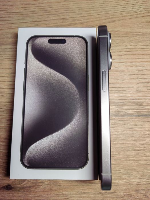 Iphone 15 Pro   Гаранционен! Като нов!