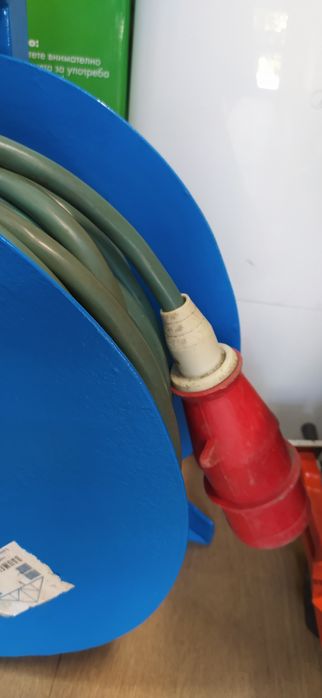 Трифазна макара 5/4квадрата кабел със евро букса