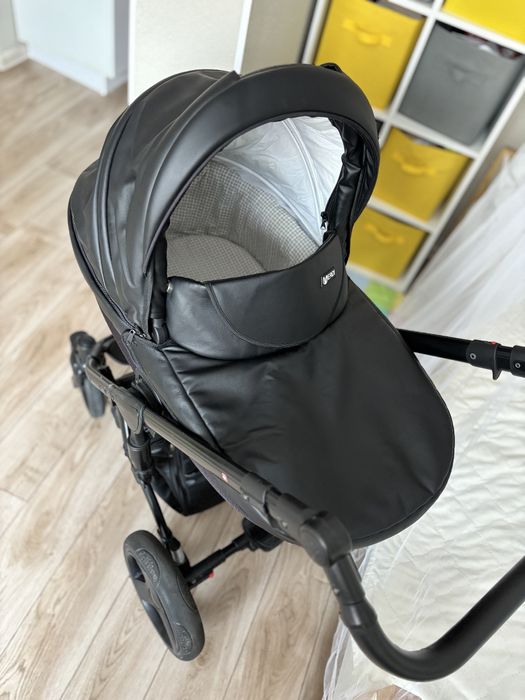 Коляска универсальная 3 в 1 Verdi Mirage