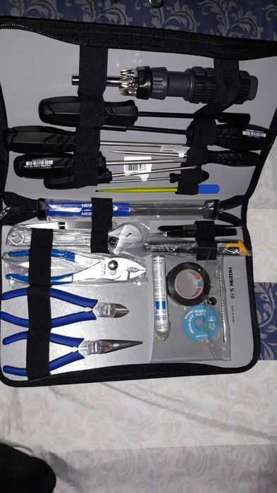 Hабор инструментов новый