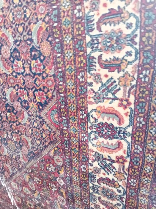 Продавам Персийски килим