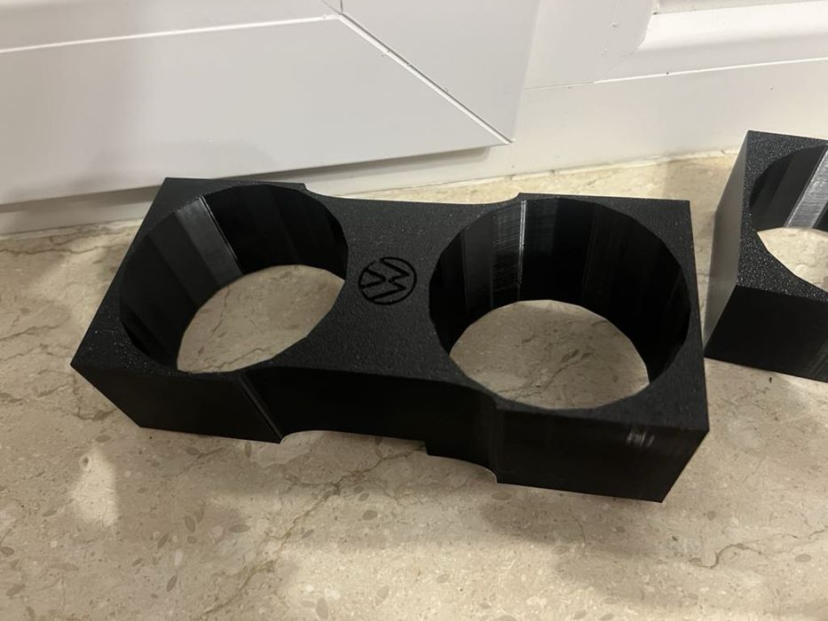 Поставка за чаши за VW Golf 5 и 6