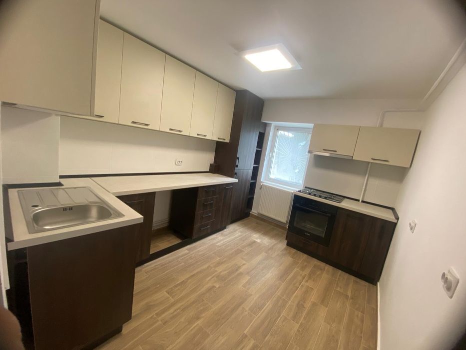 SPAȚIU MEDICAL DE ÎNCHIRIAT renovat – centrul calarasi – 55 mp