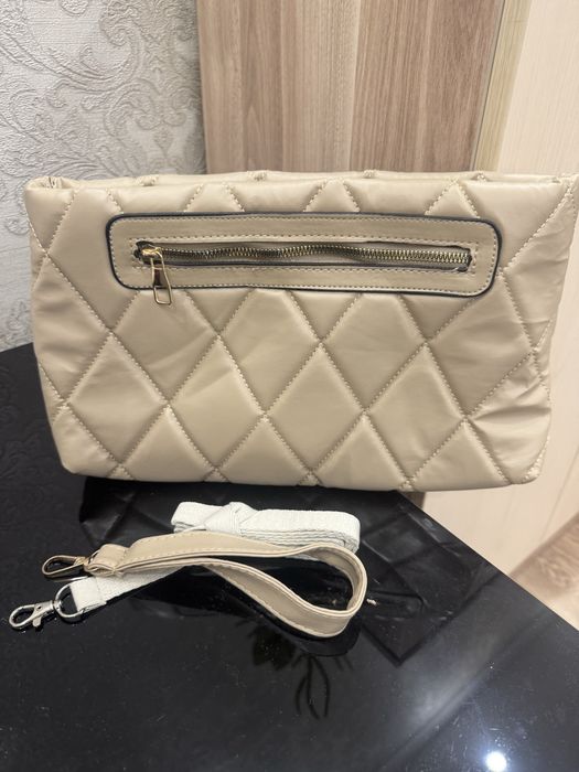 Клатч-сумка новая…35на 20…