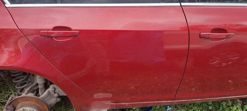 Врата врати лява дясна предни и задни Инсигния Insignia 2009Г.