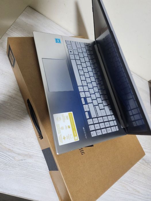 ASUS Vivobook  kompyuteri