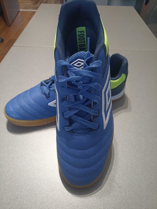 Футболни обувки Umbro 44