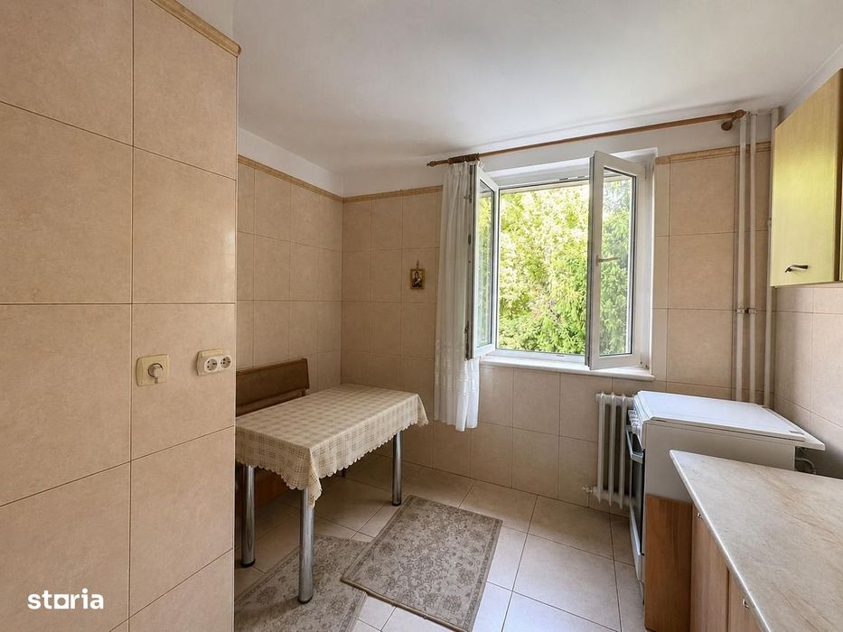 Apartament decomandat cu 3 camere și balcon | zona Brâncoveanu