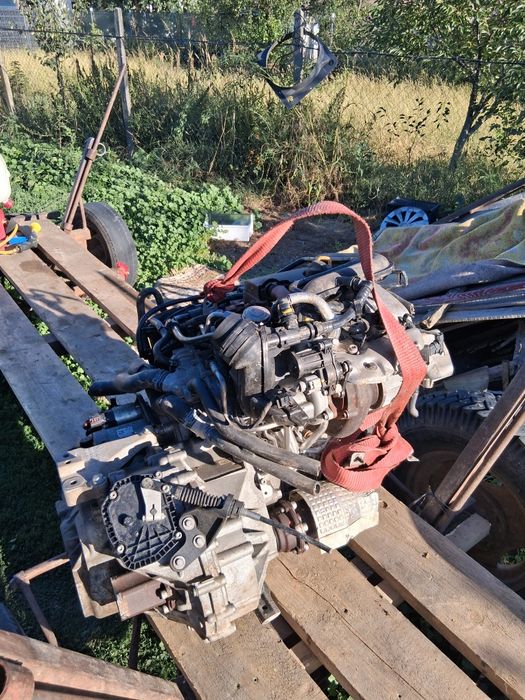 Vand doua motoare golf 7 și 8 1.0 și 1.5 tsi