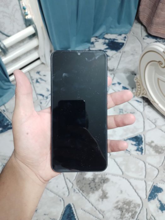 Redmi 10A 4/64GB sotiladi