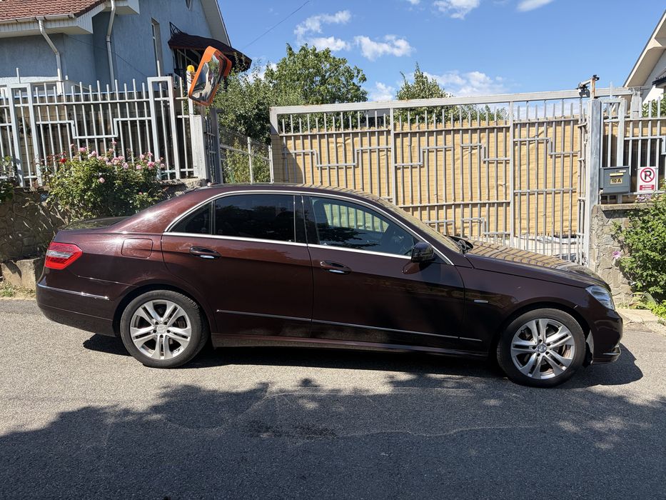 E 350 CDI 4MATIC BlueEFFICIENCY airmatic, culoare Maro