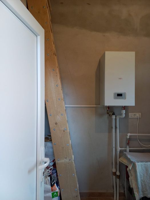 Proprietar, vind 1/2 duplex nou în Pischia