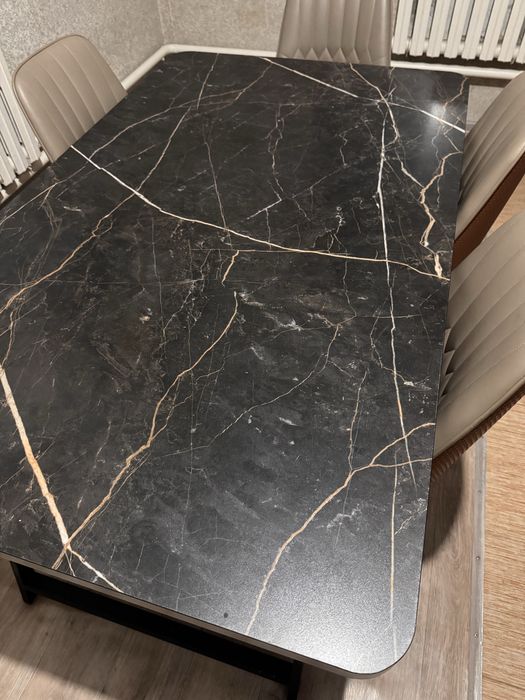 Продам кухонный стол