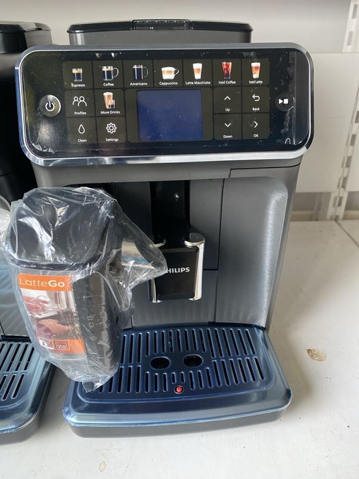 Espressor  Philips LatteGo EP 5500  EP 5400 ca NOU expresor espresor