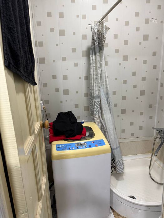 1 xona sotiladi srochna