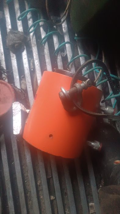 Домкрат 100 тонн