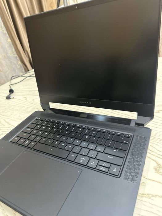 Игровой мощный Corsair voyager A 1600 . Noutbuk, ноутбук игровой.