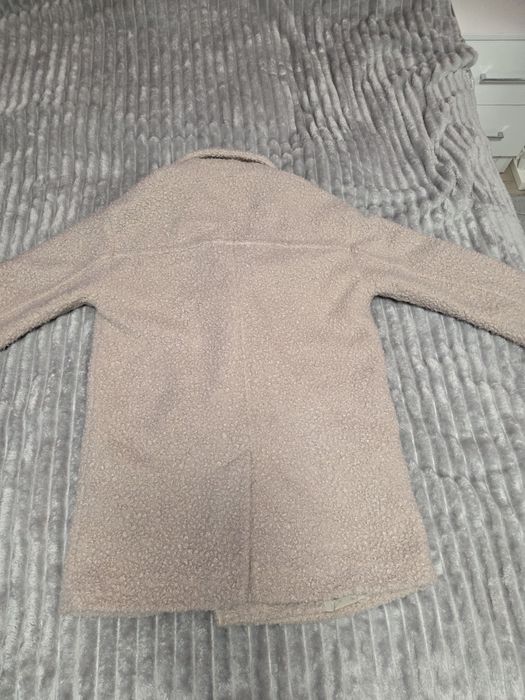 Продавал палто Bershka