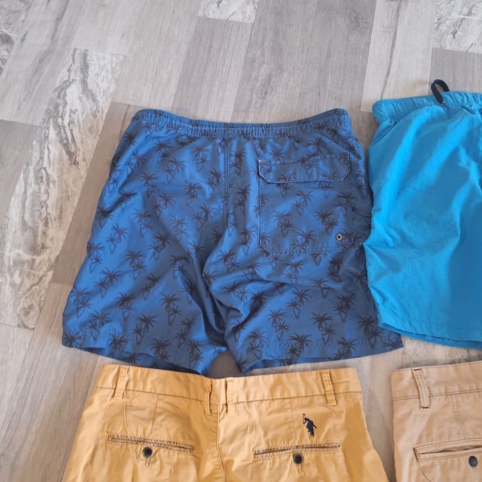 4 perechi de pantaloni scurți