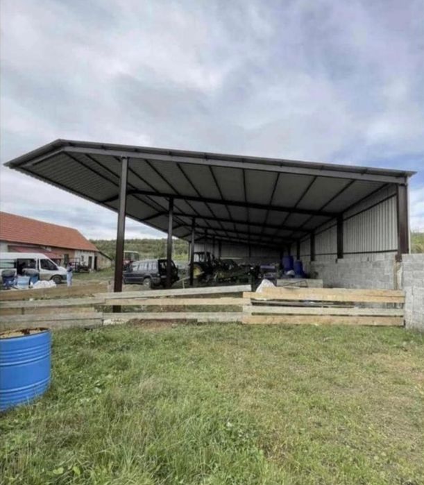 Vand hală metalică 10 m lățime cu 25 lungime de pe stoc cu tot cu mont