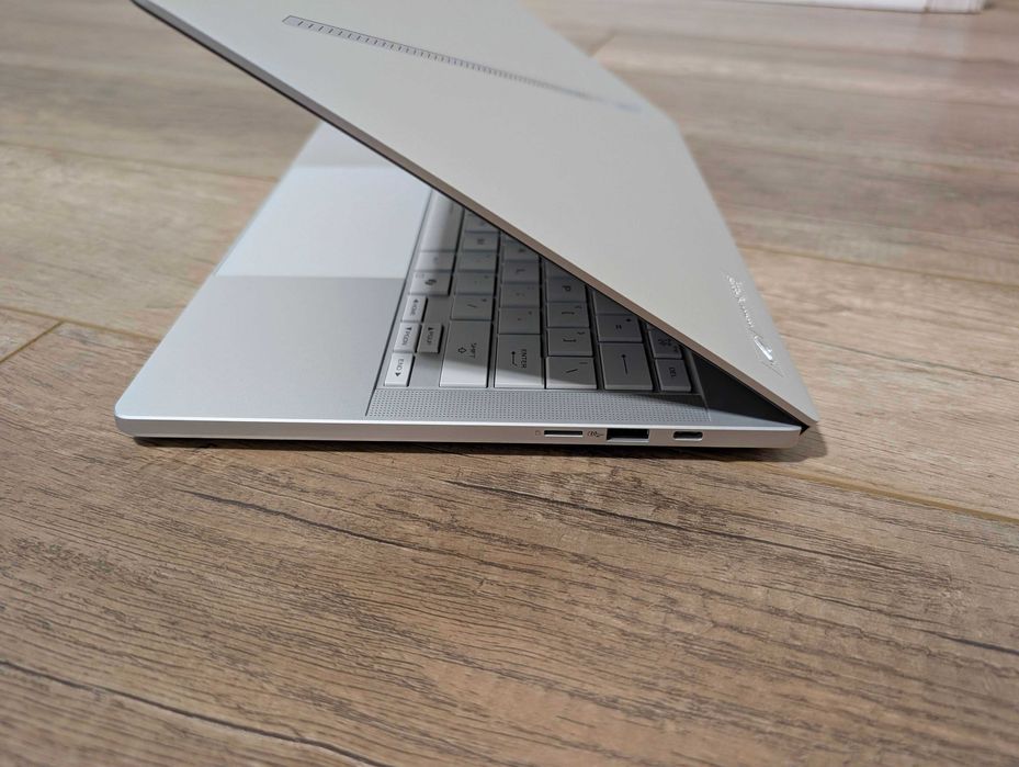 - 2025 ASUS ROG G14 - GA403 (RTX 5060)