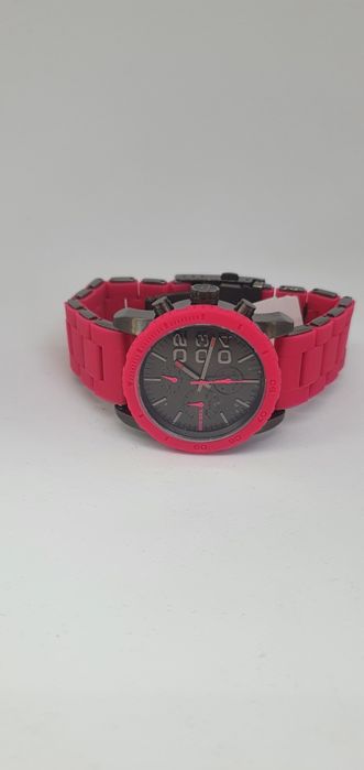 Новые оригинальные часы