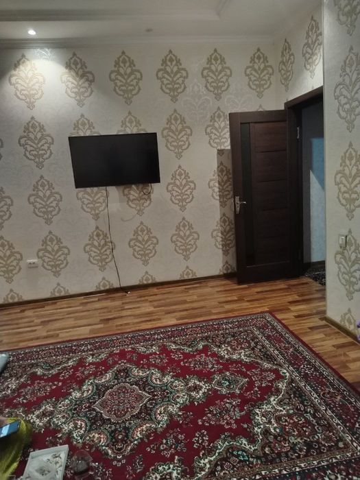 Bozar yanda yangi domda 2 xonali 72 kv kvartira ijaraga beriladi stude